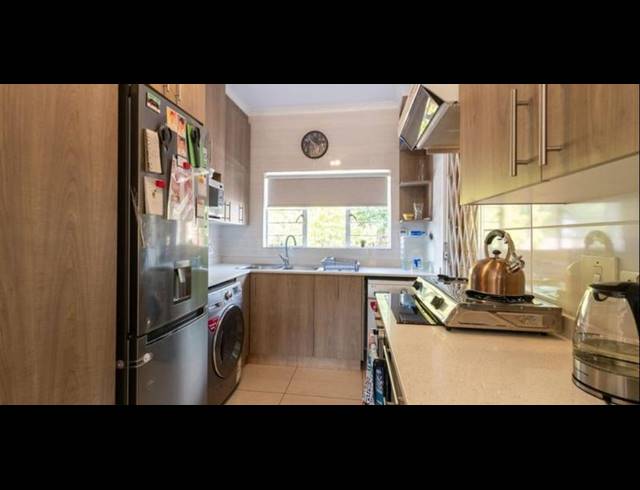 3 BEDROOM TOWNHOUSE FOR SALE IN GLENVISTA